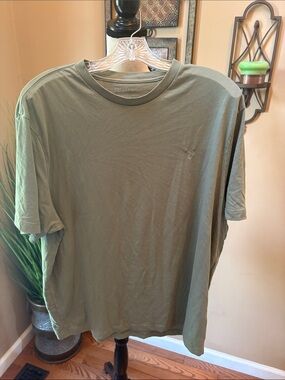 American Eagle Outfitters Men’s Sage Green Crew Neck T‑Shirt